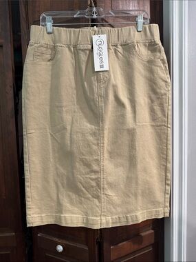NWT Nuggles Women's khaki denim Skirt